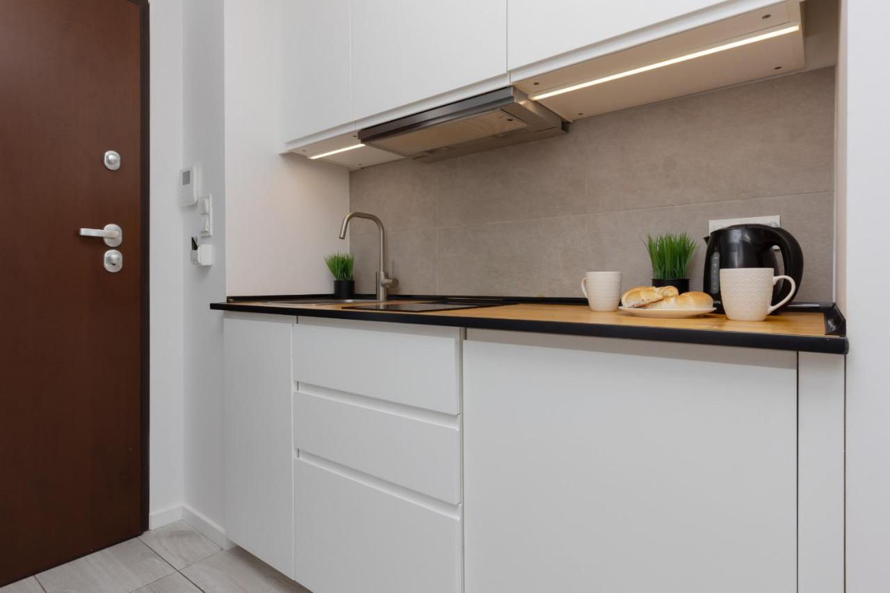 Apartment Studio Kasprzaka By Renters Warschau